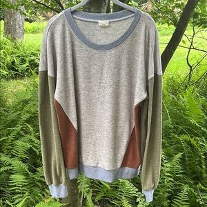 Hem & Thread Colorblock Crew Neck Sweater/Sweatshirt